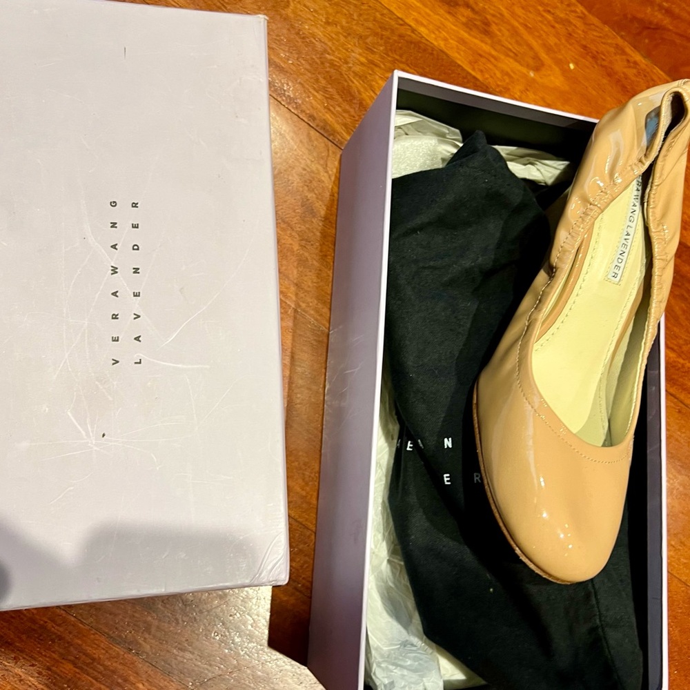Vera Wang Nude wedge shoes size 81/2